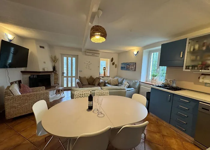 בית כפרי Wisteria Prasco