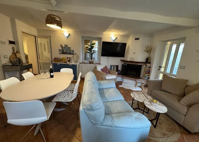 Wisteria בית כפרי