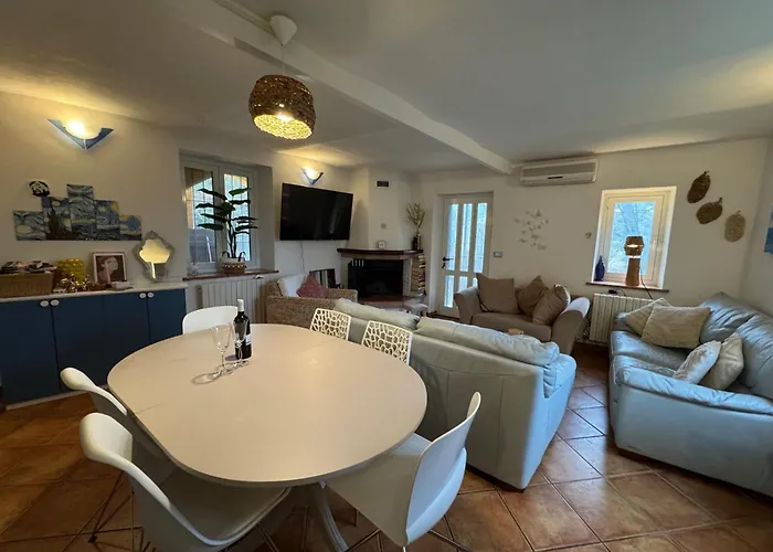 Wisteria בית כפרי Prasco